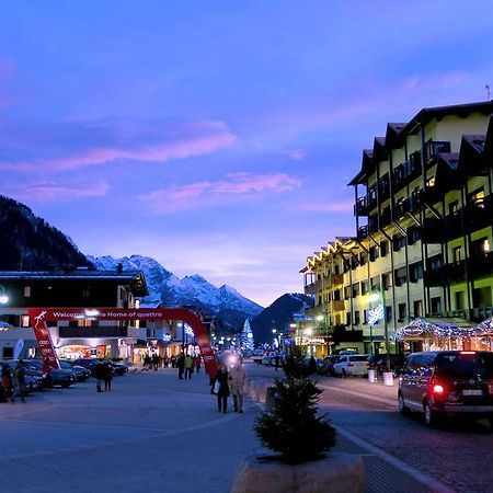 Savoia Palace Hotel Madonna di Campiglio Bagian luar foto