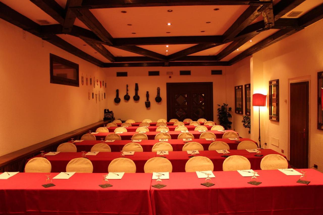 Savoia Palace Hotel Madonna di Campiglio Bagian luar foto