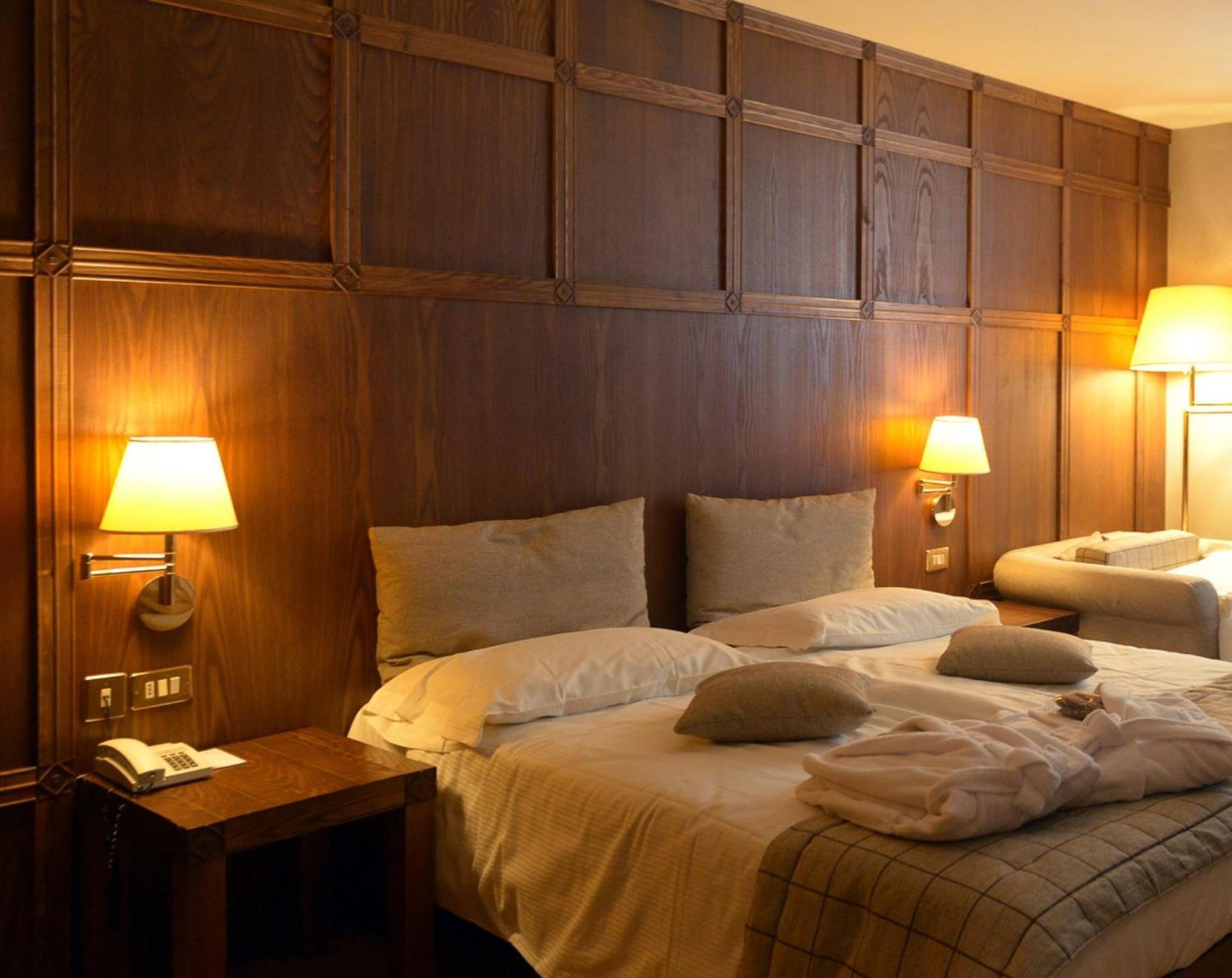 Savoia Palace Hotel Madonna di Campiglio Ruang foto