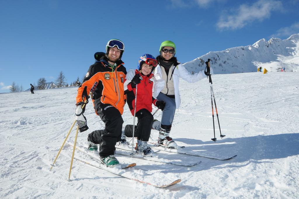 Savoia Palace Hotel Madonna di Campiglio Bagian luar foto