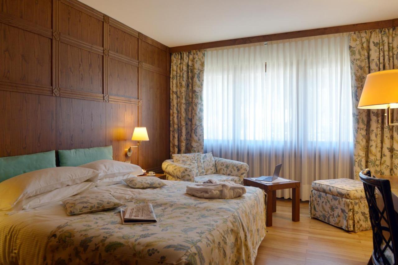 Savoia Palace Hotel Madonna di Campiglio Bagian luar foto