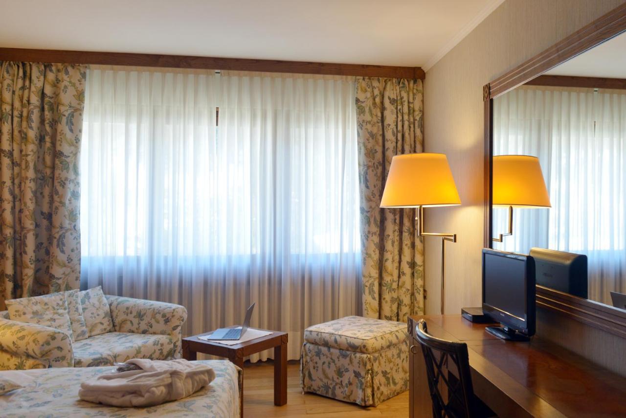 Savoia Palace Hotel Madonna di Campiglio Bagian luar foto